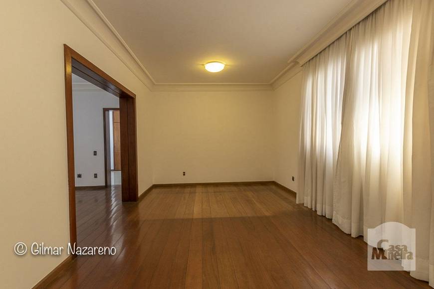 Foto 1 de Apartamento com 4 Quartos à venda, 160m² em Santo Antônio, Belo Horizonte