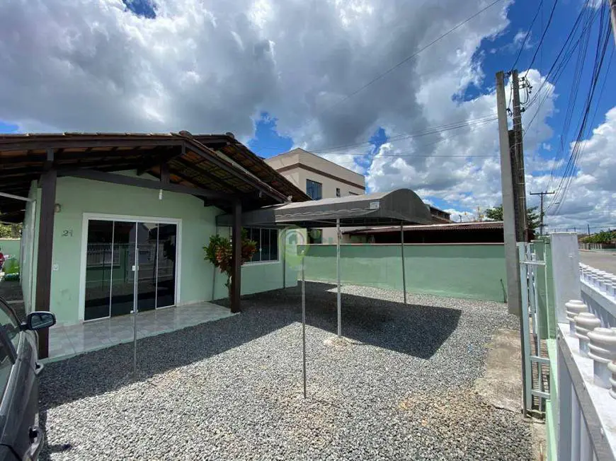 Foto 1 de Casa com 2 Quartos para alugar, 63m² em Vila Nova, Joinville