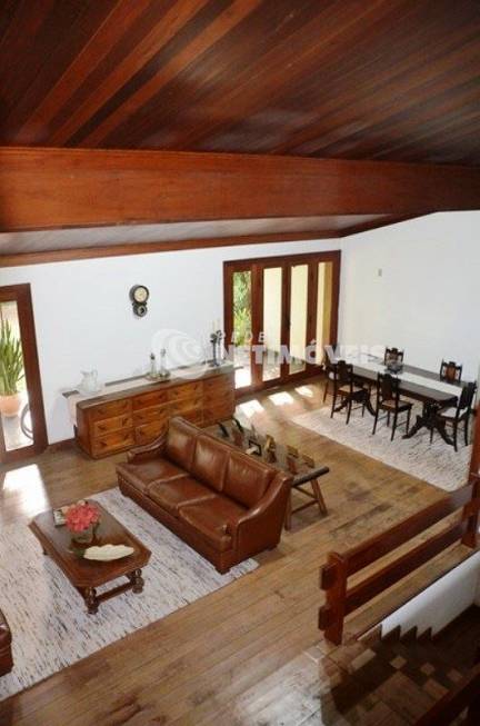Foto 3 de Casa com 4 Quartos à venda, 475m² em Centro, Sete Lagoas