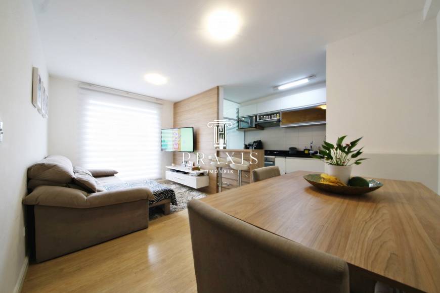 Foto 1 de Apartamento com 2 Quartos à venda, 56m² em Vista Alegre, Curitiba