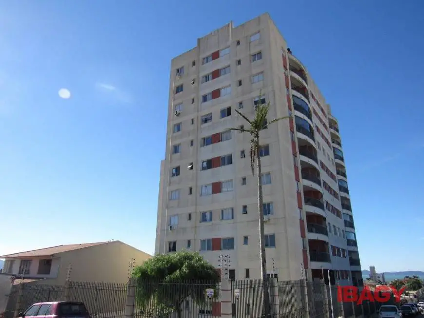 Foto 1 de Apartamento com 3 Quartos para alugar, 76m² em Jardim Cidade de Florianópolis, São José