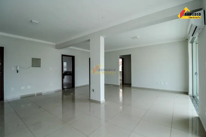 Foto 1 de Apartamento com 3 Quartos para alugar, 134m² em Levindo Paula Pereira, Divinópolis