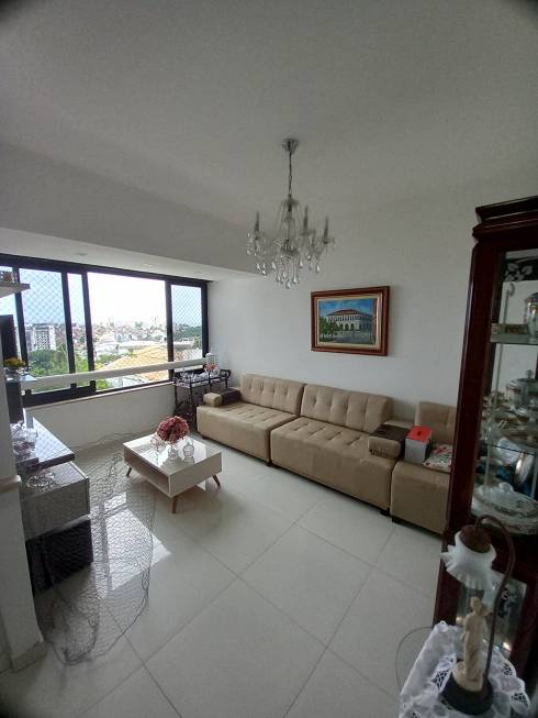 Foto 1 de Apartamento com 4 Quartos para alugar, 98m² em Candeal, Salvador