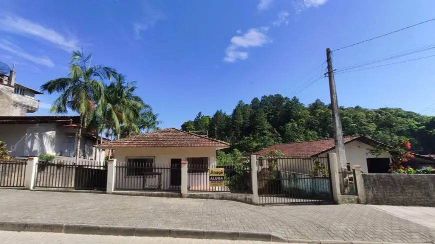 Foto 1 de Casa com 2 Quartos para alugar, 49m² em Nova Brasília, Joinville