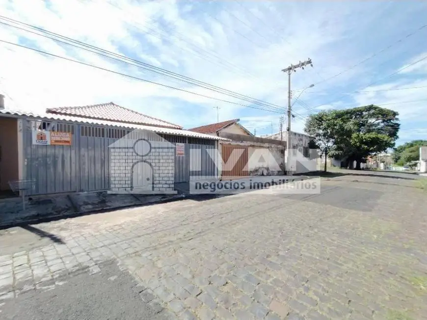 Foto 3 de Casa com 3 Quartos para alugar, 65m² em Bom Jesus, Uberlândia