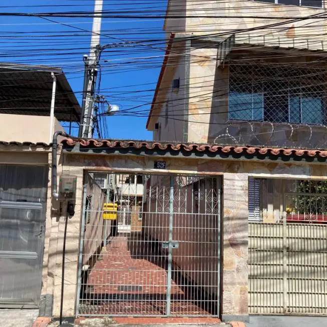 Foto 1 de Casa com 3 Quartos para alugar, 155m² em Cascadura, Rio de Janeiro