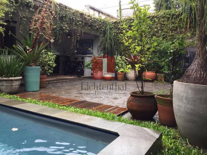 Foto 3 de Casa com 3 Quartos à venda, 280m² em Jardim Europa, São Paulo
