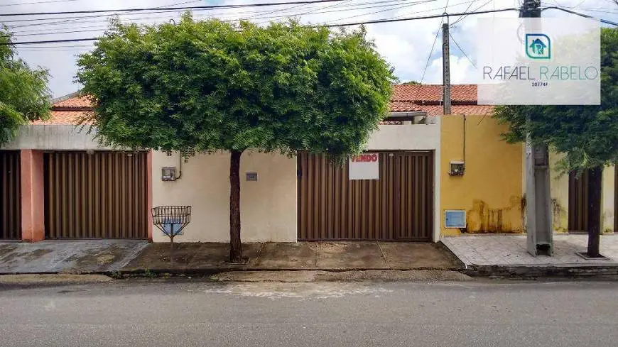 Foto 1 de Casa com 3 Quartos à venda, 160m² em JOSE DE ALENCAR, Fortaleza