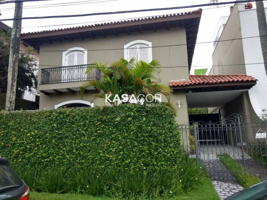 Foto 1 de Casa com 3 Quartos para alugar, 280m² em Pacaembu, São Paulo