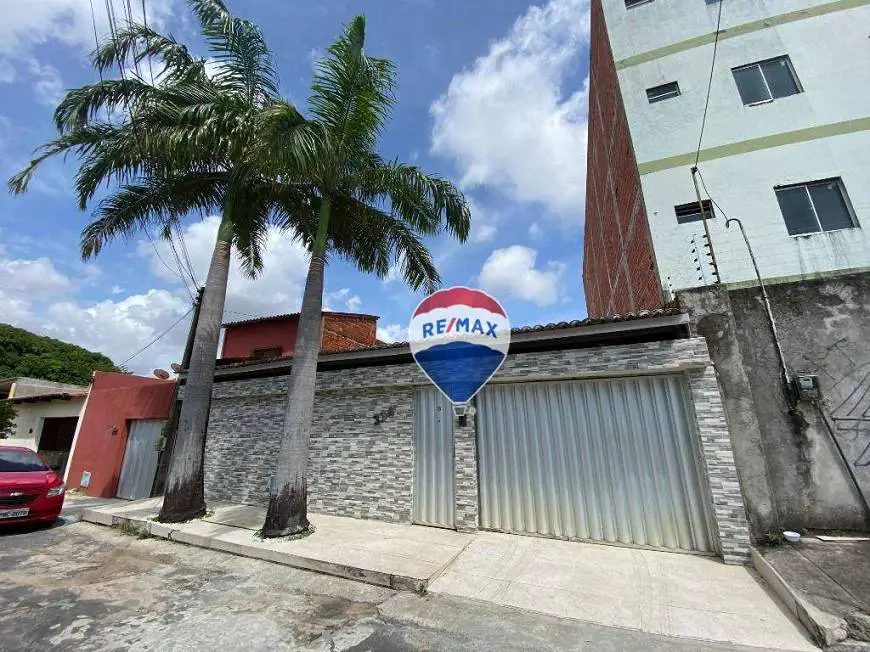 Foto 1 de Casa de Condomínio com 4 Quartos à venda, 288m² em Cajazeiras, Fortaleza