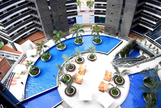 Foto 2 de Apartamento com 1 Quarto à venda, 40m² em Meireles, Fortaleza