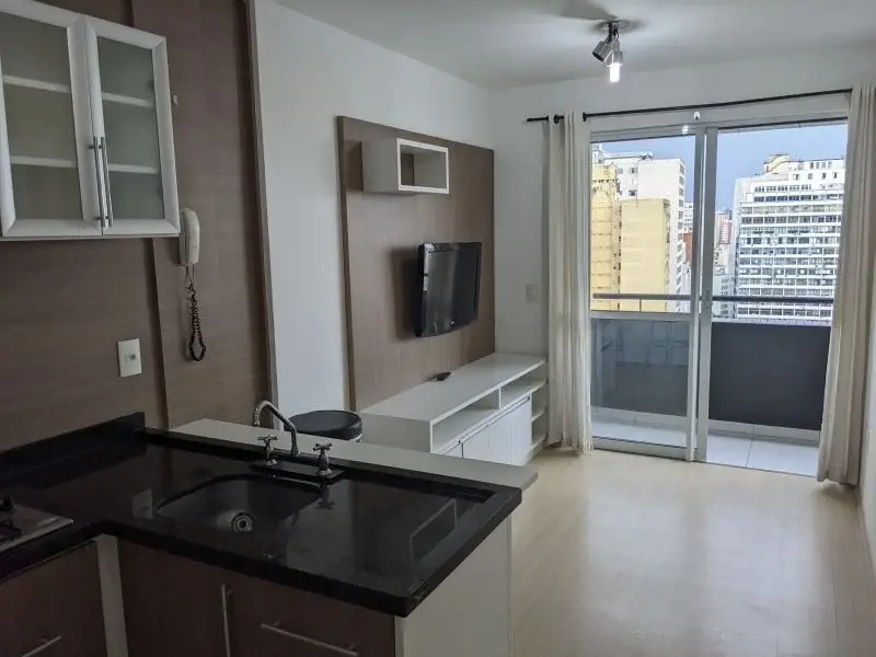 Foto 3 de Apartamento com 1 Quarto para alugar, 35m² em Centro, Curitiba