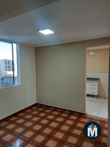 Foto 3 de Apartamento com 2 Quartos à venda, 40m² em Conjunto Habitacional Presidente Castelo Branco, Carapicuíba