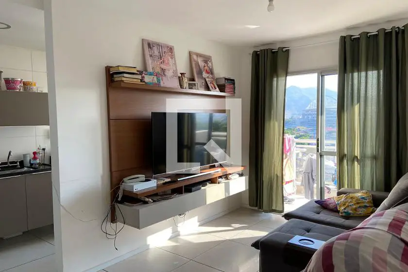 Foto 2 de Apartamento com 2 Quartos para alugar, 58m² em Todos os Santos, Rio de Janeiro