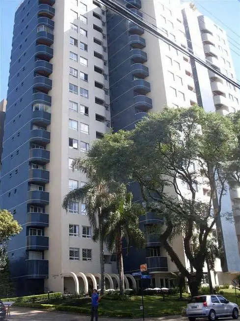 Foto 1 de Apartamento com 3 Quartos para alugar, 104m² em Água Verde, Curitiba