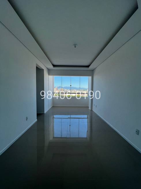 Foto 1 de Apartamento com 3 Quartos à venda, 80m² em Barreiros, São José