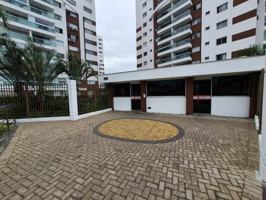 Foto 2 de Apartamento com 3 Quartos para alugar, 106m² em Barreiros, São José
