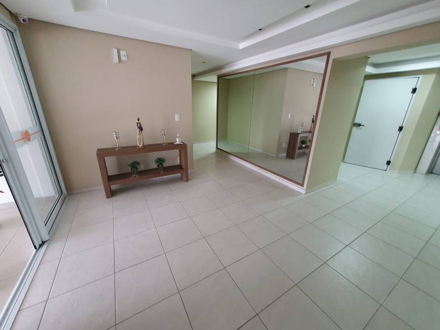 Foto 3 de Apartamento com 3 Quartos para alugar, 106m² em Barreiros, São José