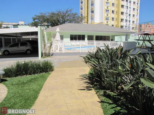 Foto 3 de Apartamento com 3 Quartos para alugar, 88m² em Barreiros, São José