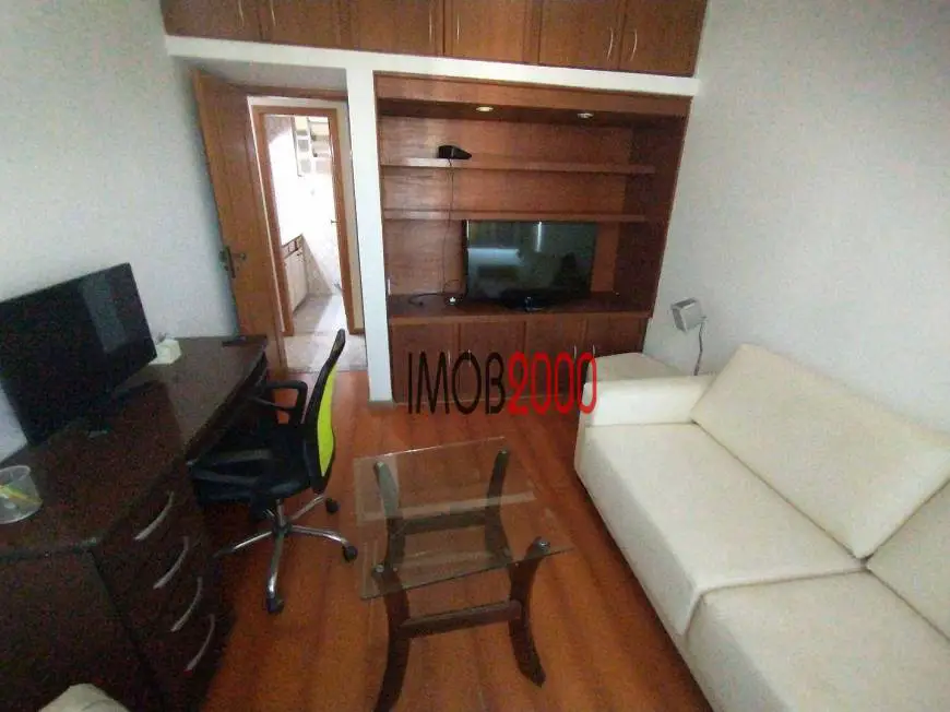 Foto 4 de Apartamento com 3 Quartos para alugar, 96m² em Icaraí, Niterói