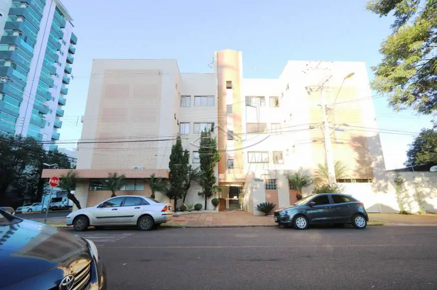 Foto 2 de Apartamento com 3 Quartos à venda, 135m² em Jardim La Salle, Toledo