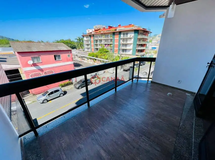 Foto 1 de Apartamento com 3 Quartos para alugar, 130m² em Parque das Palmeiras, Angra dos Reis