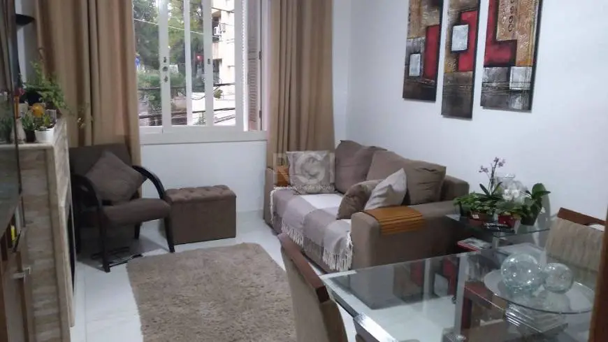 Foto 1 de Apartamento com 3 Quartos à venda, 59m² em Petrópolis, Porto Alegre
