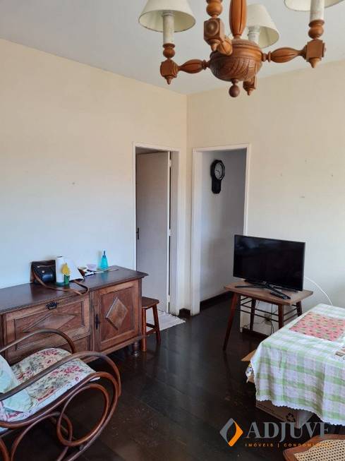Foto 4 de Apartamento com 3 Quartos à venda, 98m² em Valparaiso, Petrópolis
