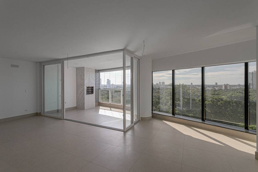 Foto 3 de Apartamento com 4 Quartos à venda, 231m² em Zona 01, Maringá