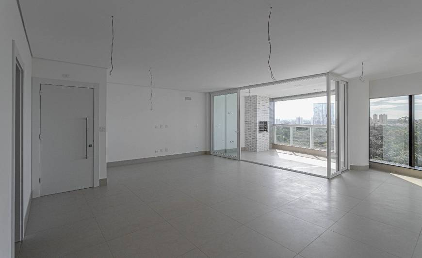 Foto 5 de Apartamento com 4 Quartos à venda, 231m² em Zona 01, Maringá
