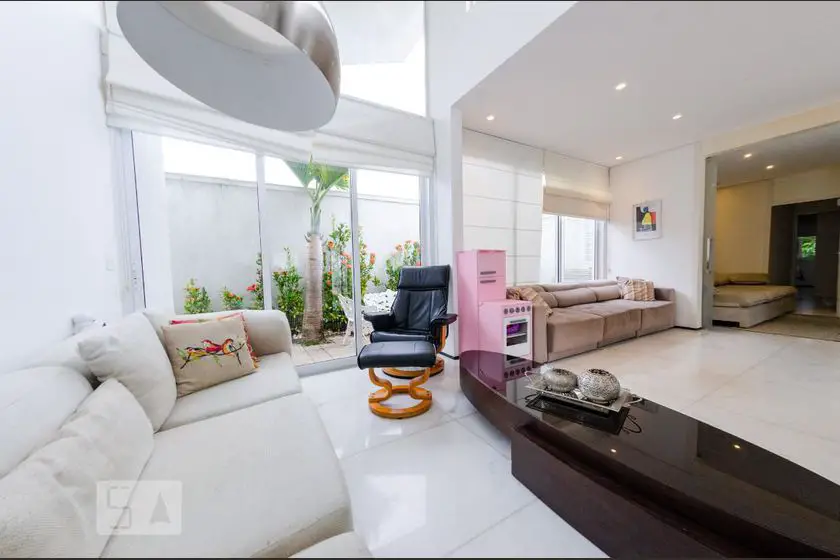 Foto 1 de Casa com 2 Quartos para alugar, 220m² em Belvedere, Belo Horizonte