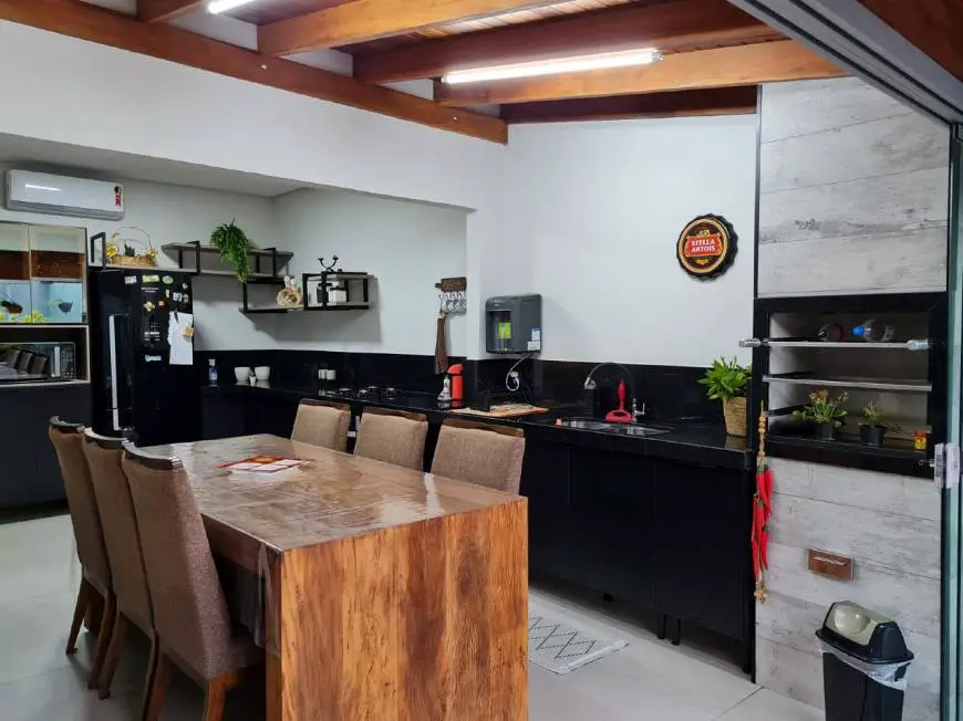 Foto 1 de Casa com 2 Quartos à venda, 105m² em Centro, Araraquara