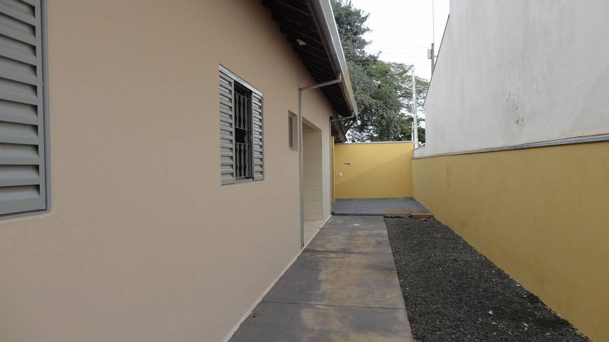 Foto 3 de Casa com 2 Quartos para alugar, 70m² em Centro, Ipeúna