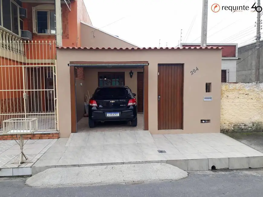 Foto 1 de Casa com 2 Quartos à venda, 70m² em Centro, Pelotas