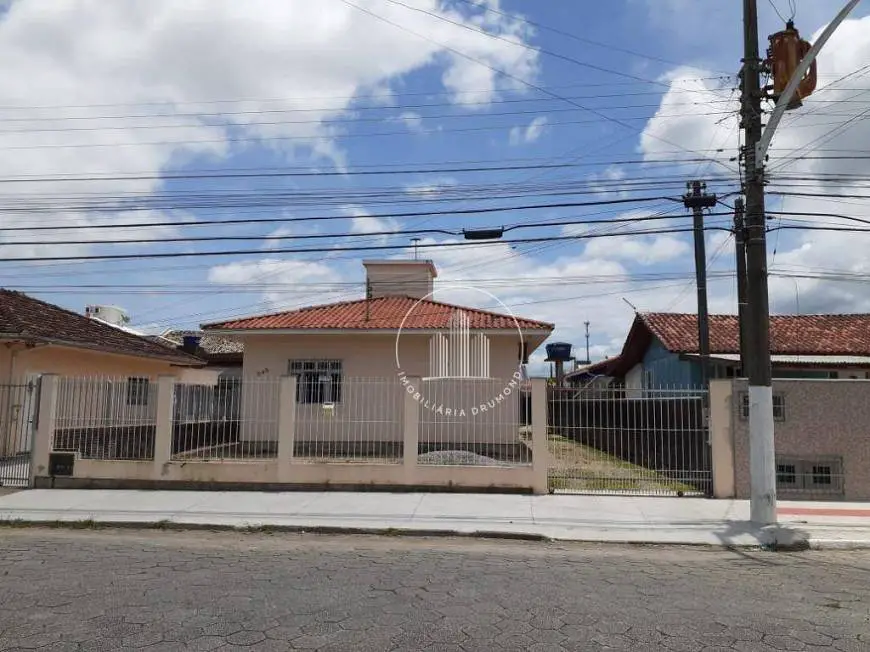 Foto 1 de Casa com 2 Quartos à venda, 110m² em Praia João Rosa, Biguaçu