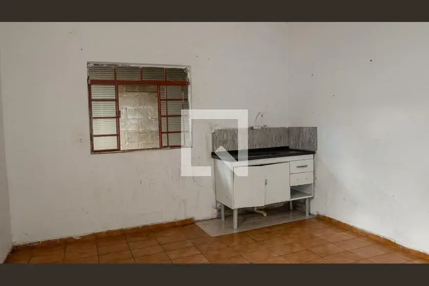 Foto 1 de Casa com 2 Quartos para alugar, 78m² em Vila Popular, Várzea Paulista