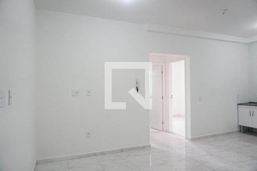 Foto 1 de Casa com 2 Quartos para alugar, 38m² em Vila Ré, São Paulo