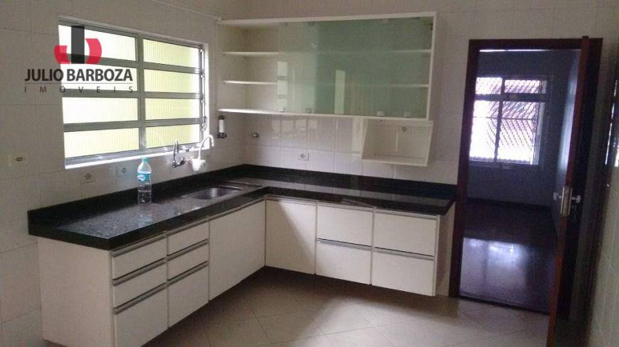 Foto 4 de Casa com 2 Quartos para alugar, 150m² em Vila Yaya, Guarulhos