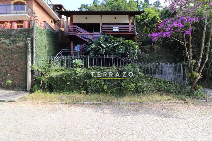 Foto 1 de Casa com 3 Quartos à venda, 185m² em Granja Comari, Teresópolis