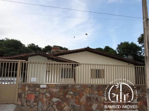 Foto 1 de Casa com 3 Quartos à venda, 460m² em Centro, Alto Paraíso de Goiás