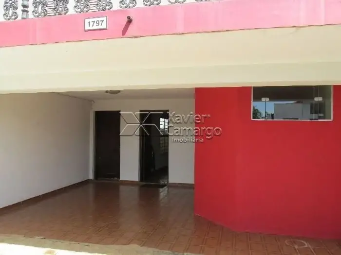 Foto 1 de Casa com 3 Quartos para alugar, 290m² em Centro, Rio Claro