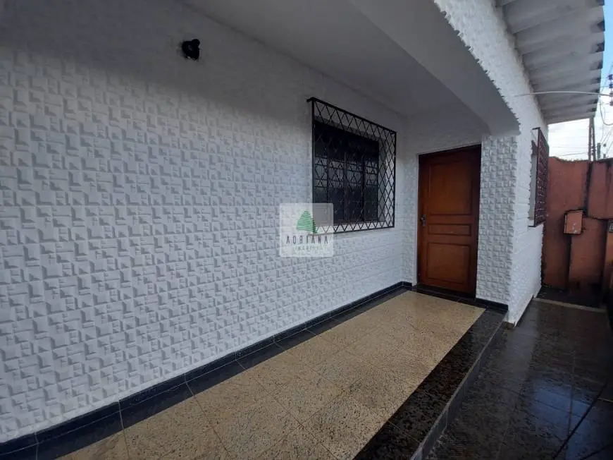 Foto 1 de Casa com 3 Quartos para alugar, 140m² em Conjunto Raul Balduino, Anápolis