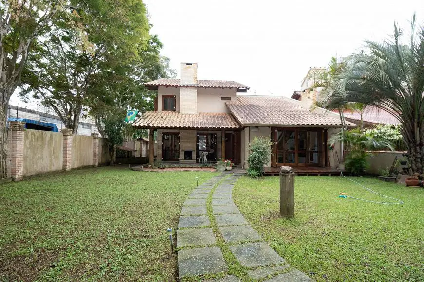 Foto 1 de Casa com 3 Quartos à venda, 244m² em Intercap, Porto Alegre