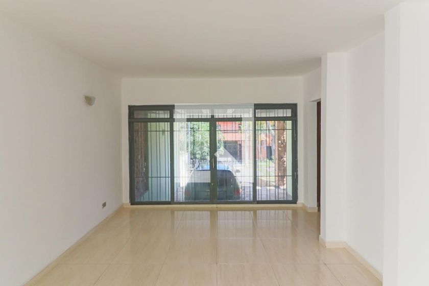 Foto 1 de Casa com 3 Quartos à venda, 200m² em Jardim Jussara, São Paulo