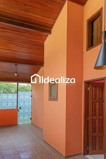 Foto 3 de Casa com 3 Quartos à venda, 450m² em Parque do Ingá, Teresópolis