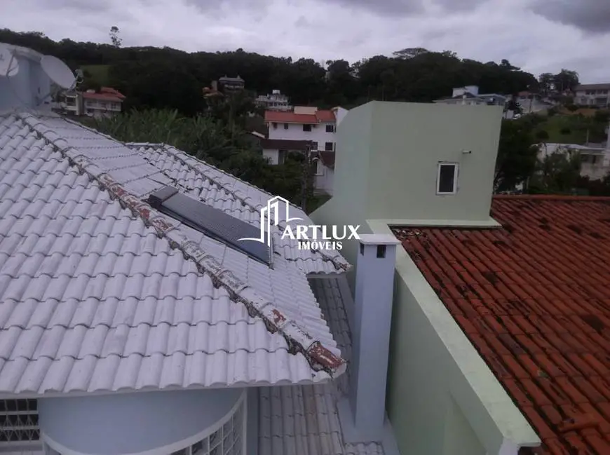 Foto 2 de Casa com 3 Quartos à venda, 357m² em Ponta de Baixo, São José