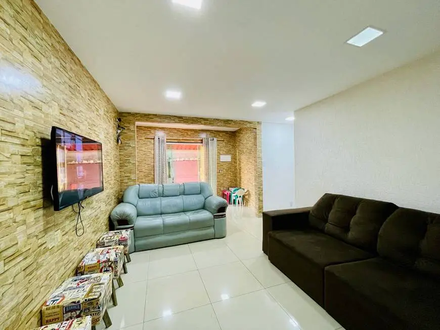 Foto 1 de Casa com 3 Quartos à venda, 120m² em Ramos, Rio de Janeiro