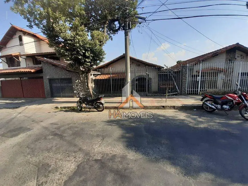 Foto 1 de Casa com 4 Quartos à venda, 284m² em Boa Vista, Belo Horizonte