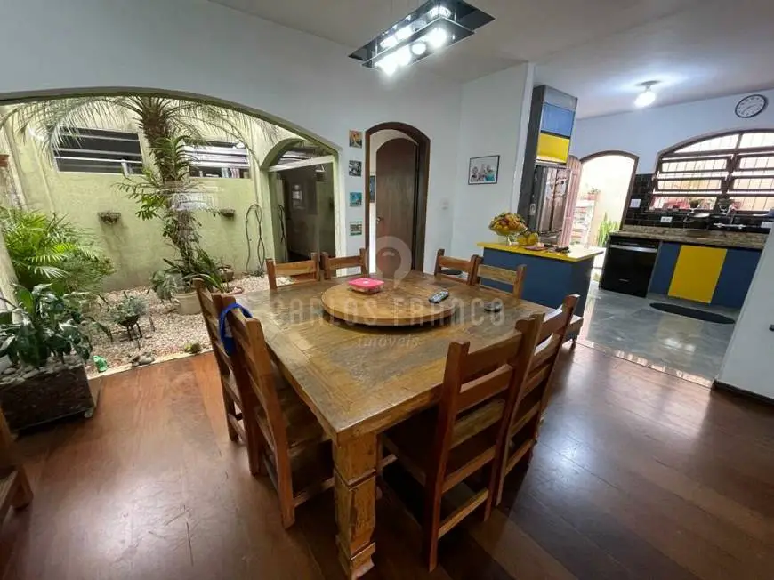 Foto 1 de Casa com 4 Quartos à venda, 230m² em Cupecê, São Paulo