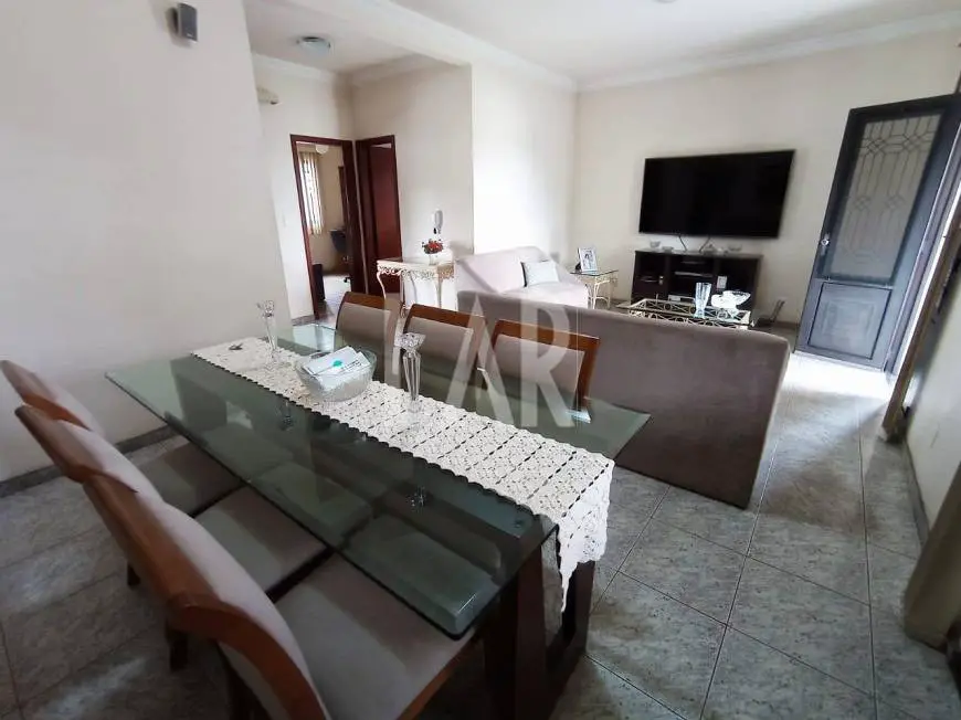 Foto 1 de Casa com 4 Quartos para alugar, 261m² em Jardim Atlântico, Belo Horizonte